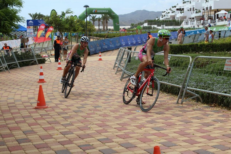 Saltoki Trikideak se mantiene en la élite del triatlón nacional